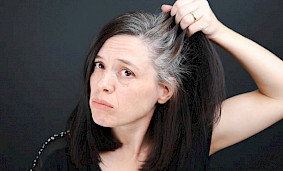 Что вызывает появление седых волос? Причины появления седых волос, мифы и способы предотвращения этого явления. Что вызывает появление седых волос? Причины появления седых волос, мифы и способы предотвращения этого явления.